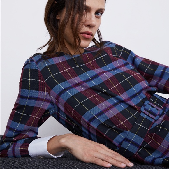 Plaid Belted Dress With Button Cuffs - Picture 5 of 8